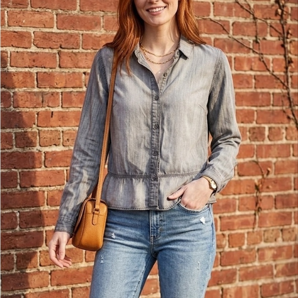 Cloth & Stone Gray Chambray Button Up